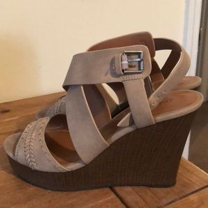 Heel wedges